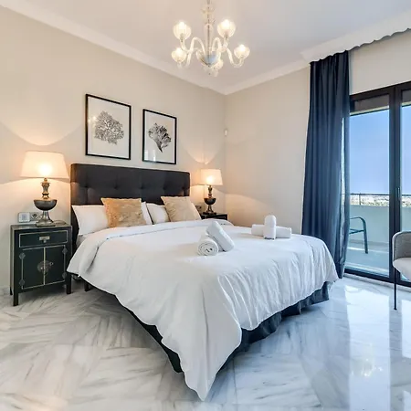 Apartman Spacious 6 Bdrm - Golf Lover's Paradise *