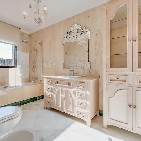 Spacious 6 Bdrm - Golf Lover's Paradise Appartement *