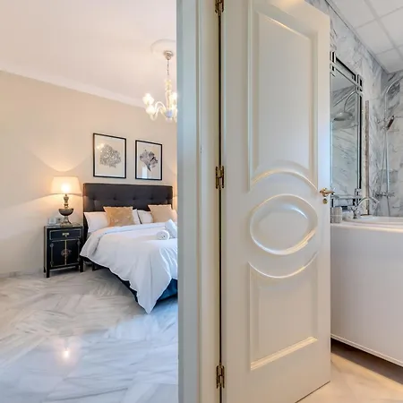 Spacious 6 Bdrm - Golf Lover's Paradise Apartman