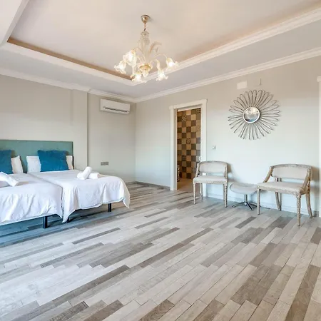 Spacious 6 Bdrm - Golf Lover's Paradise Marbellac