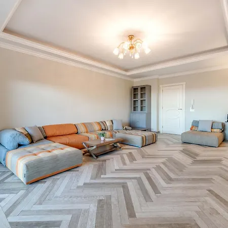 Spacious 6 Bdrm - Golf Lover's Paradise Appartement *